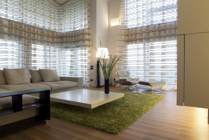 Latest Drapes: Two Modern Curtain Designs For Living Room